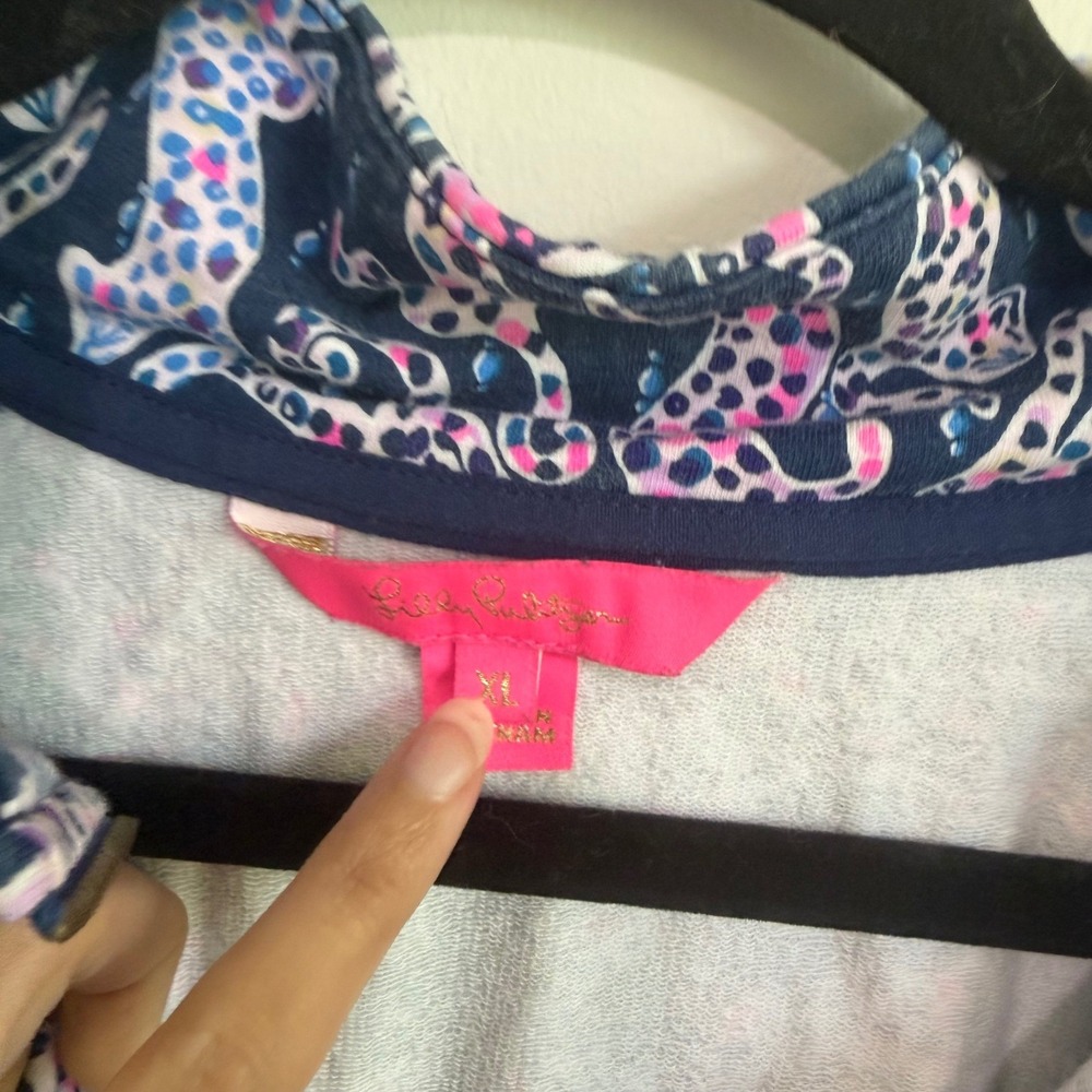 Lilly Pulitzer Finn Leopard Print 1/4 Zip Pullover Navy Pink XL - Picture 4 of 5